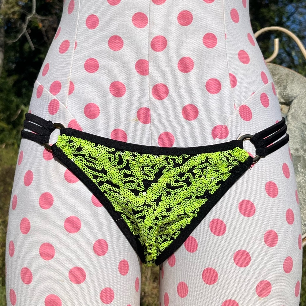 NWT Beach Bunny Bikini Bottom